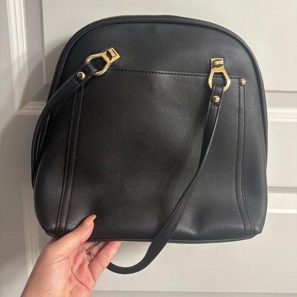 Elegant Black Leather Handbag - Picture 7 of 10